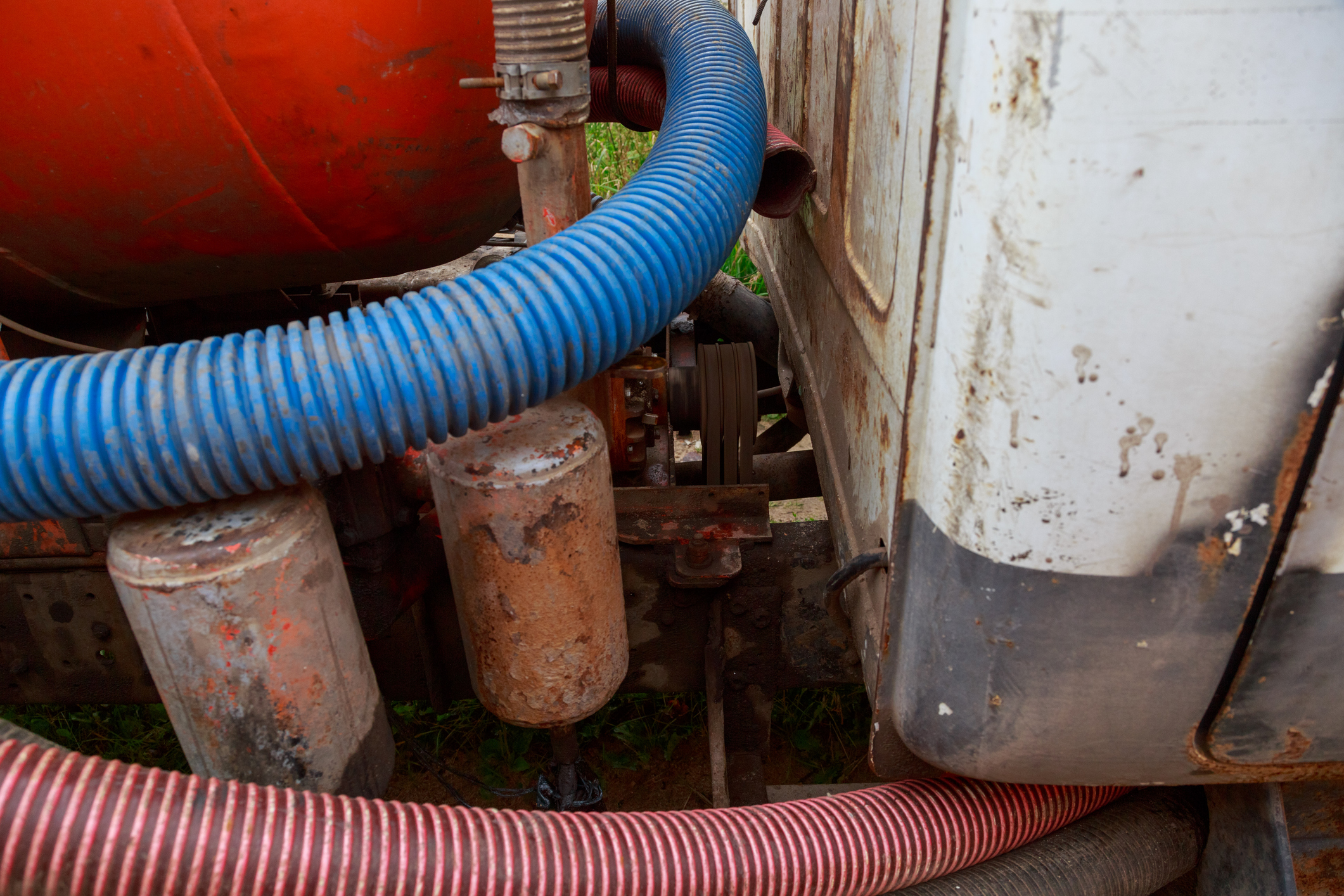 Patriot Trenchless sewer rodding equipment set up to clear a sewer line in Illinois